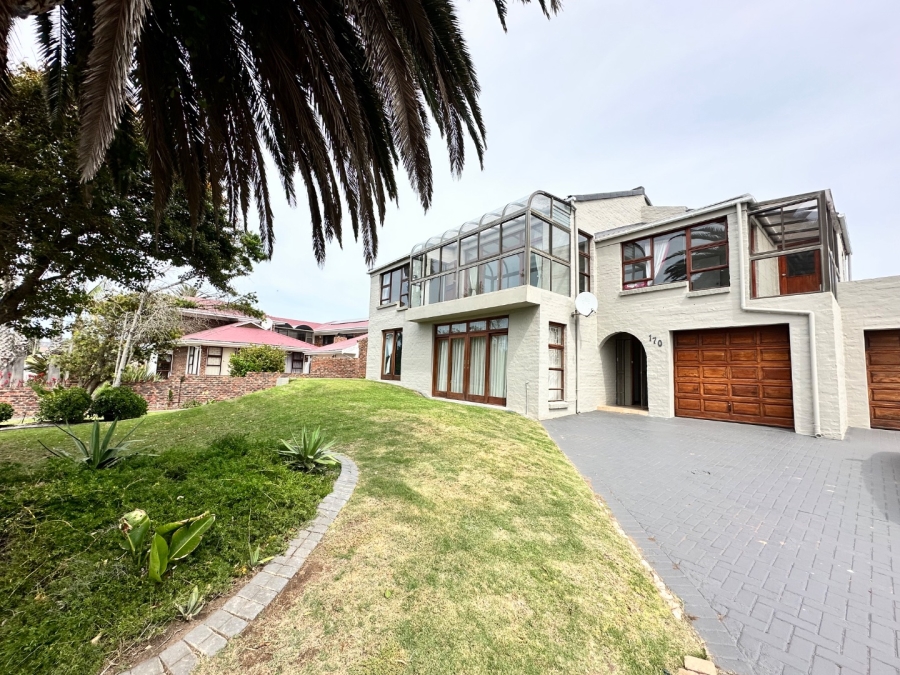 5 Bedroom Property for Sale in Bayview Western Cape